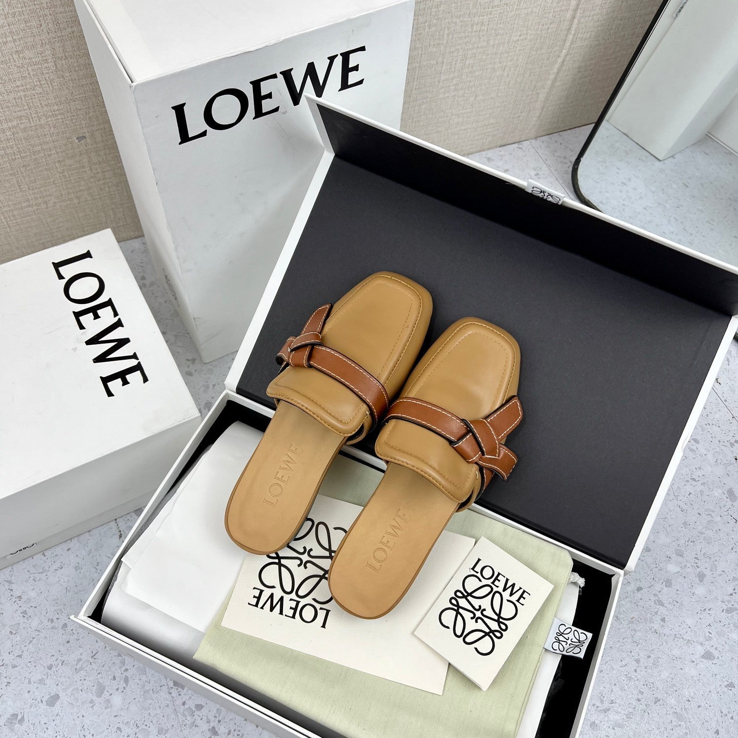 LW GATE BROWN BELTED MULE CAMEL CALFSKIN