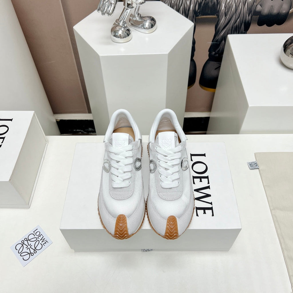 FLOW RUNNER SNEAKER IN WHITE IVORY SUEDE AND SHEEPSKIN