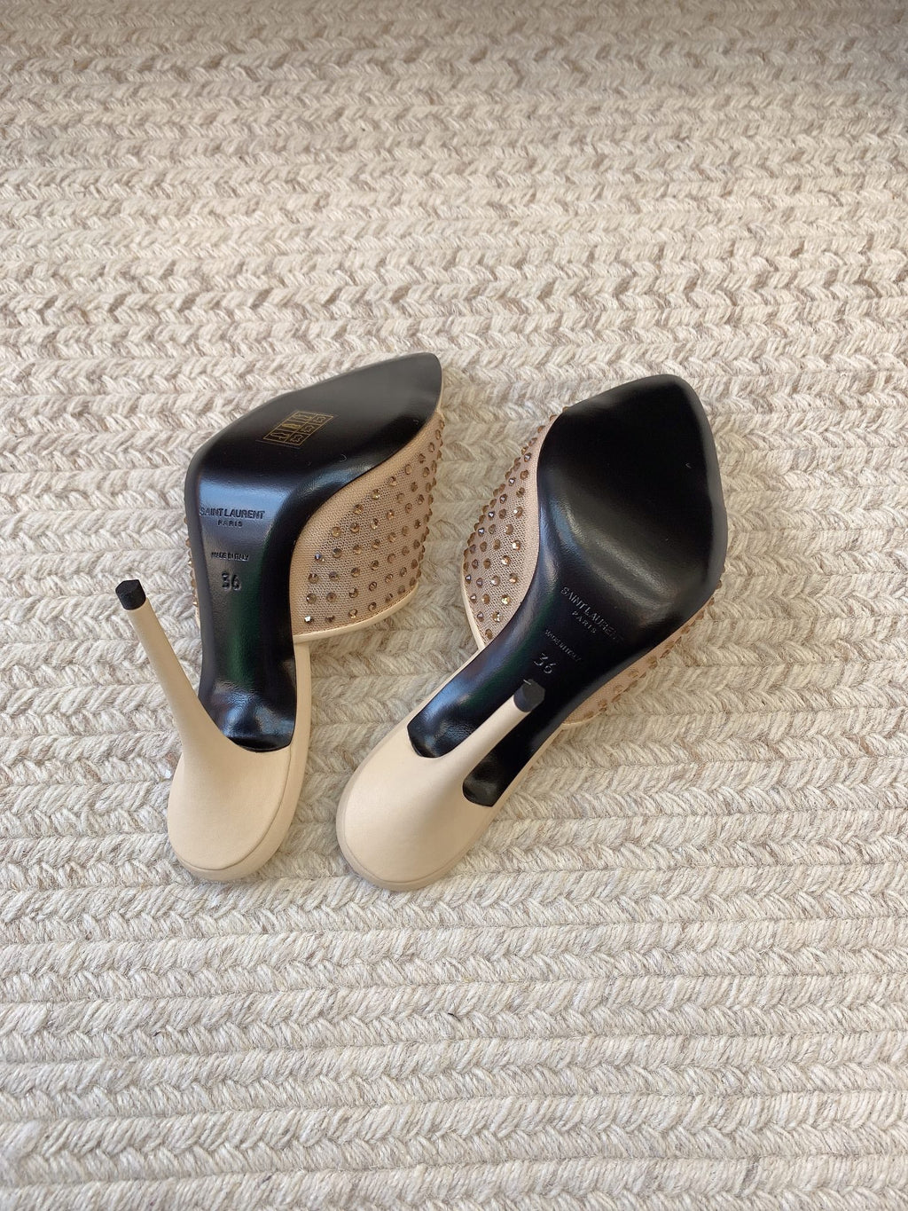 LA 16 HEELED MULES ATTACHED RHINESTONES IN CREAM MESH